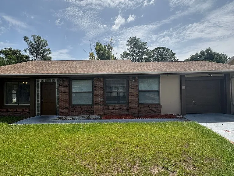 11 Trophy Ln — Photo 1