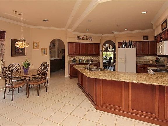 5th image of 12024 Suave Ln