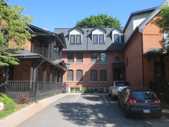 271 McLeod St #3A, Ottawa, ON K2P 1A1