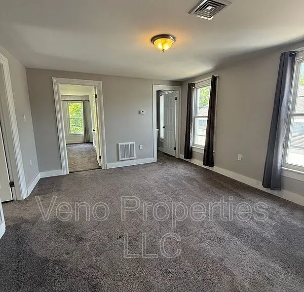 81 Bath St — Photo 18