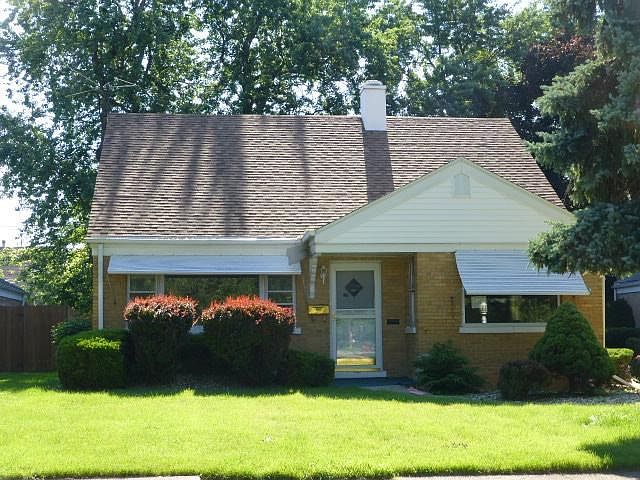1st image of 10847 S Komensky Ave