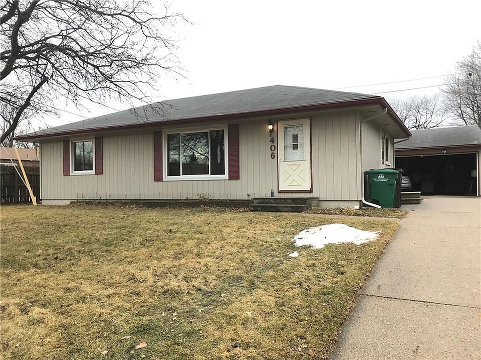 1st image of 406 NW Chapel Dr