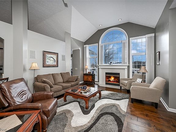 3rd image of 4090 Watercourse Dr