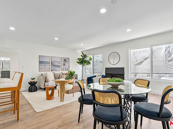 3rd image of 16 Quarterdeck St Unit 201