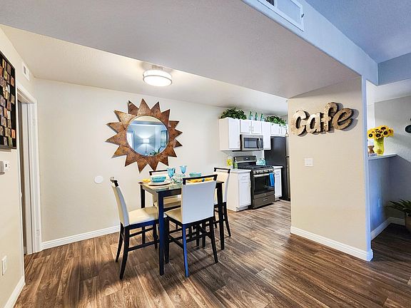 2-bedroom, 2-bath dining room