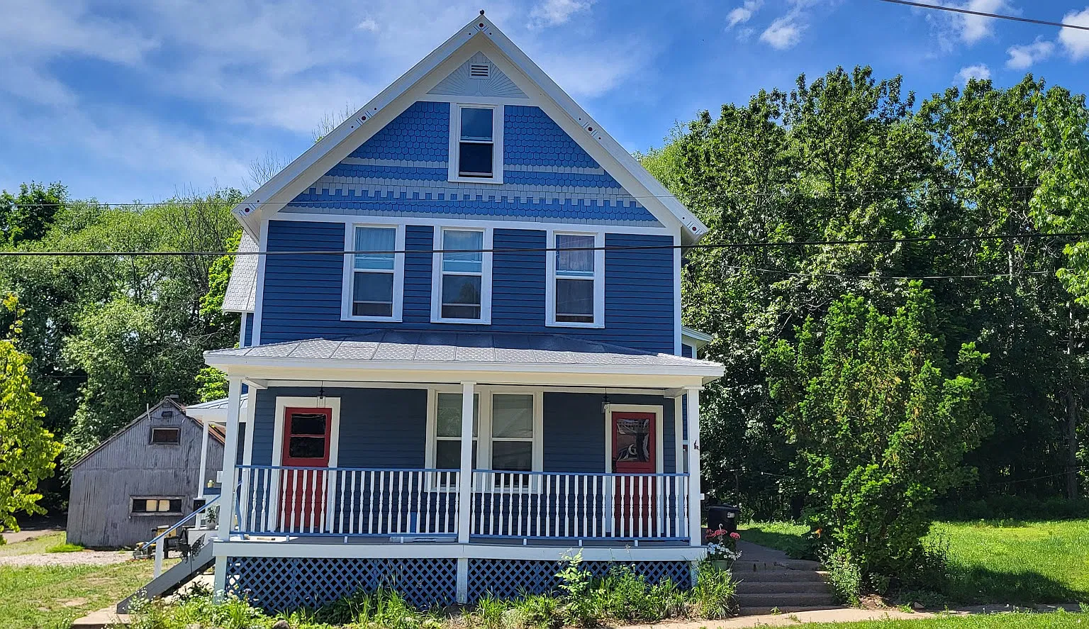 4 bed, 2.5 bath, 2017 sqft, $2,900 — Photo 1