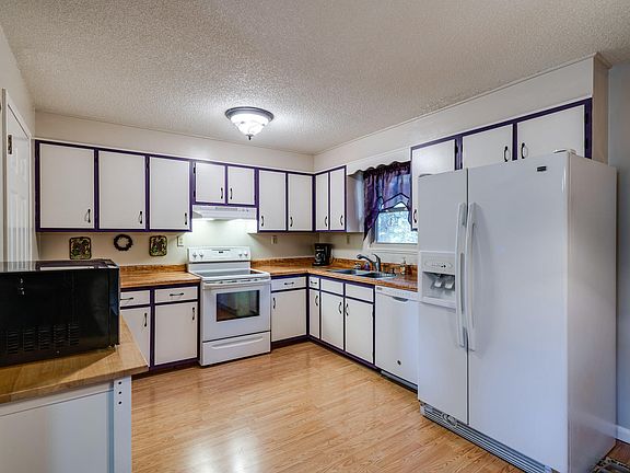 4th image of 337 Oak Hill Dr
