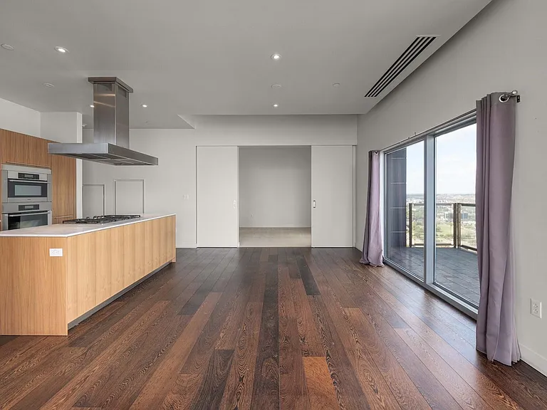 210 Lavaca St #2608 — Photo 8