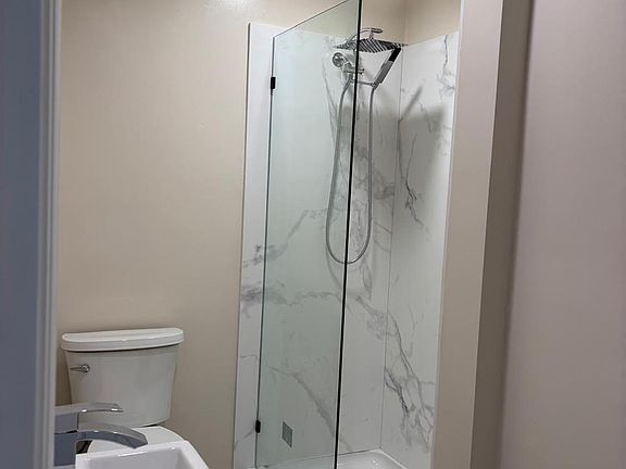 2nd image of 520 Campbell Ave