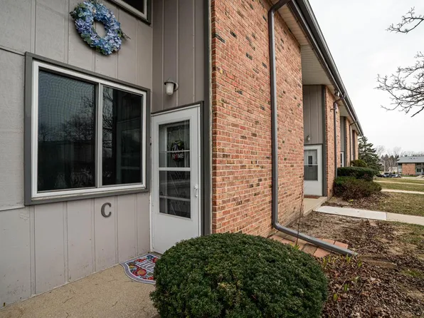 1440 Big Bend ROAD #C, Waukesha, WI 53189