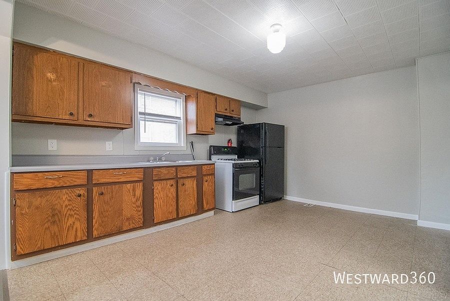 1st image of 4836 Northcote Ave #1F