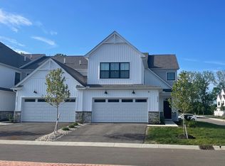 6426 Hamilton Woods Blvd N, Westerville, OH 43081