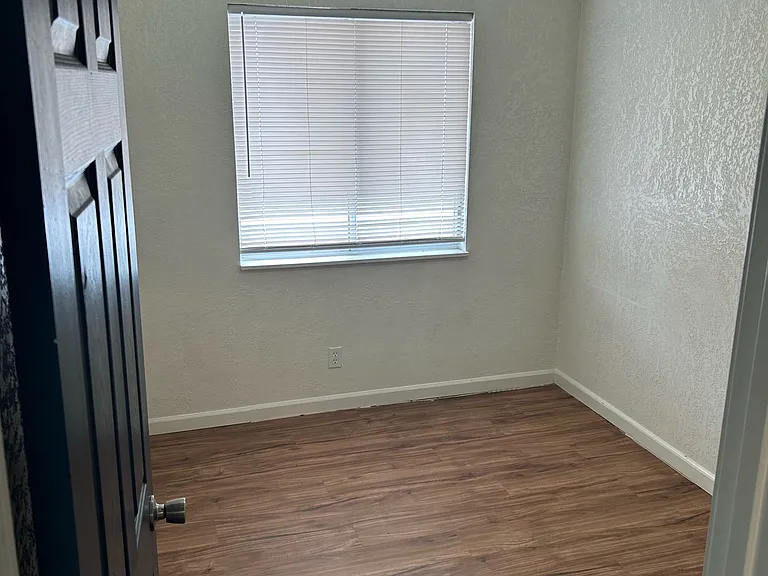 Brookside Apartments — Photo 5