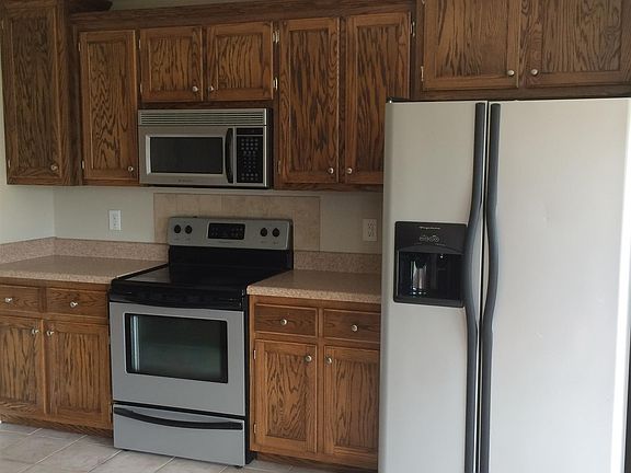 4th image of 979 Cindy Jo Ct