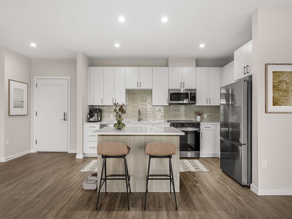 1st image of 303 Lincoln St #539