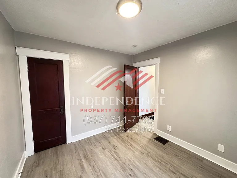 2720 Dwight Ave — Photo 14