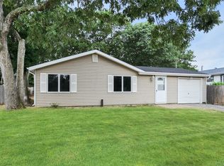 22 Riviera Dr, Selden, NY 11784