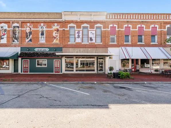 106 N Washington St, Marquette, KS 67464