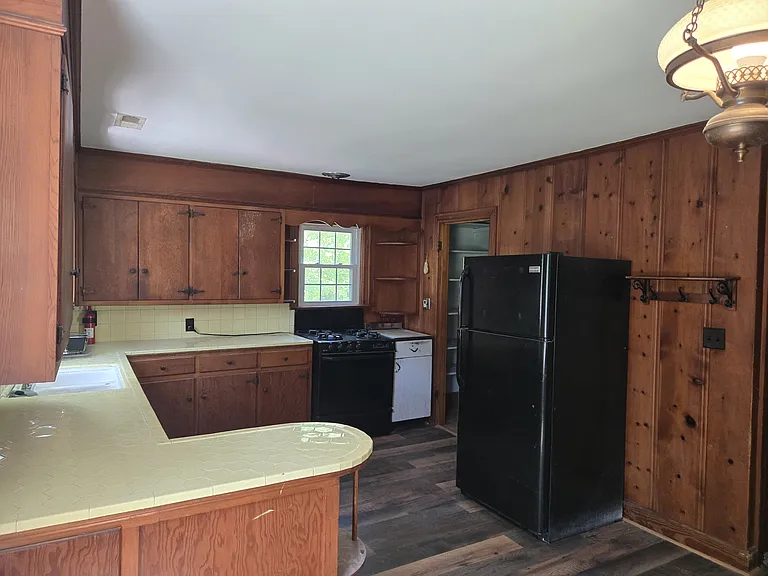 2034 Lake Rd — Photo 3