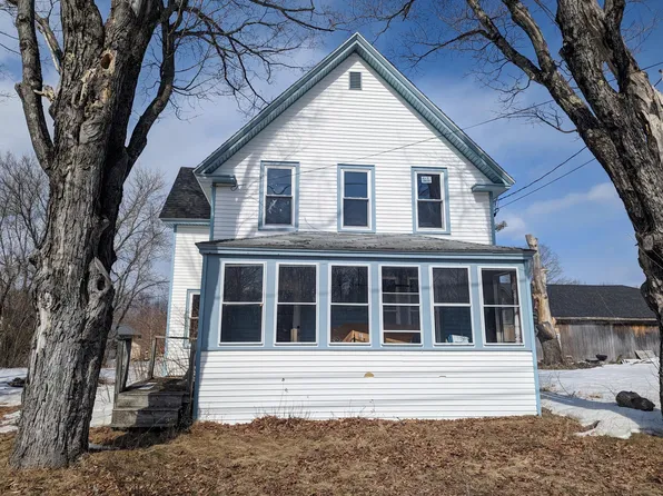 28 First Street, Milo, ME 04463