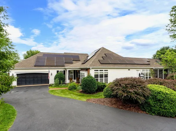 411 Heritage Ct, Charlottesville, VA 22903