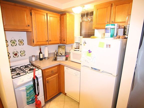 4th image of 489 Columbus Ave APT 5C