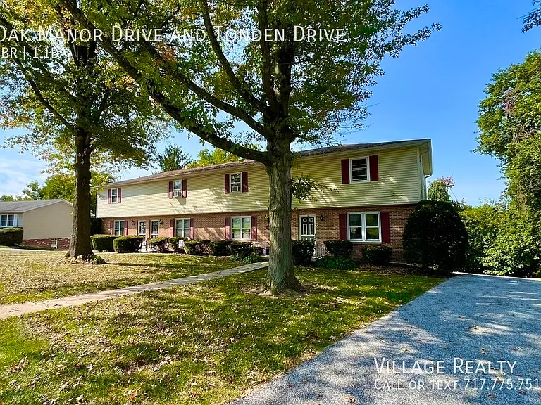 Oak Manor Dr — Photo 93