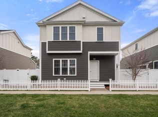 15 Cleary Cir #15, Norfolk, MA 02056