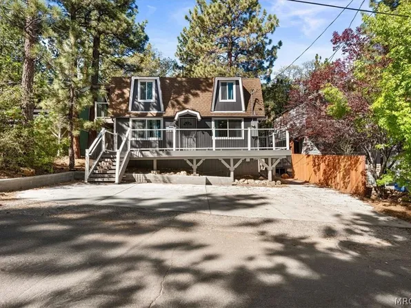 800 Cedar Ln, Sugarloaf, CA 92386