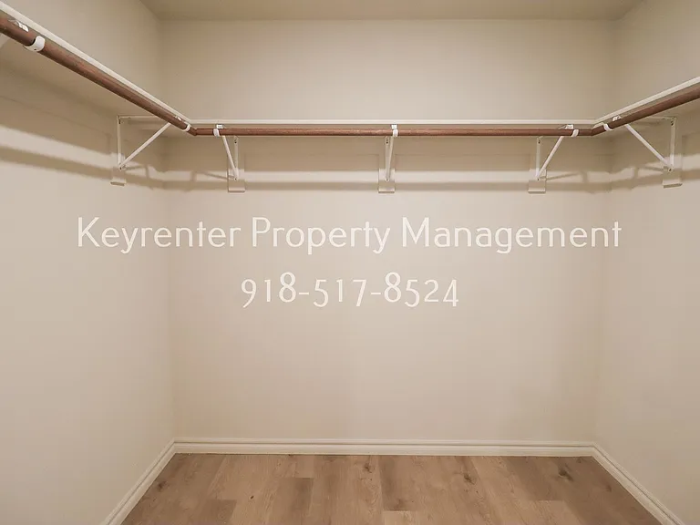 15610 S 75th East Ave — Photo 38
