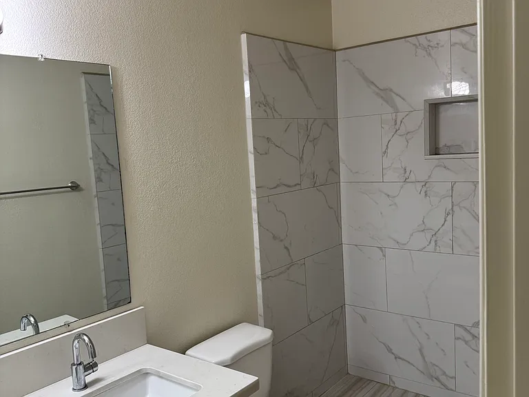 2513 E Garnet Ave — Photo 5