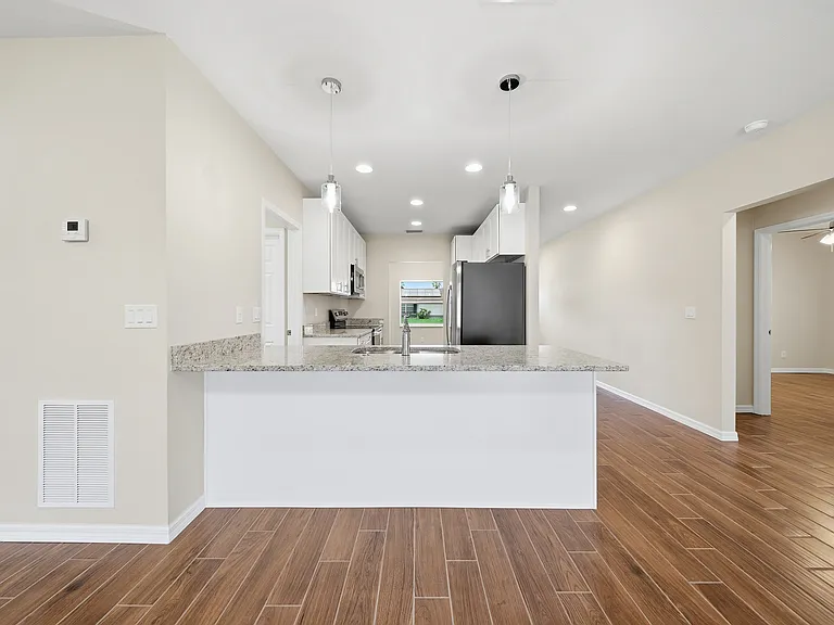 1072 Bridlewood Way — Photo 11