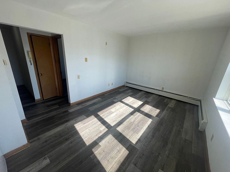 1st image of 7708 W National Ave APT 10