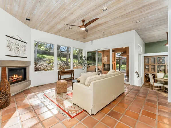2299 Loch Way, El Dorado Hills, CA 95762
