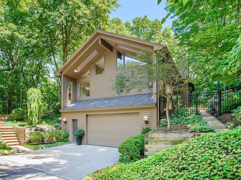 1st image of 2102 Jane Ct