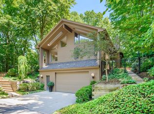 2102 Jane Ct, Grand Haven, MI 49417