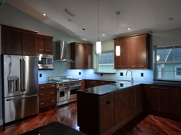 3rd image of 2806 S Ocean Shore Blvd