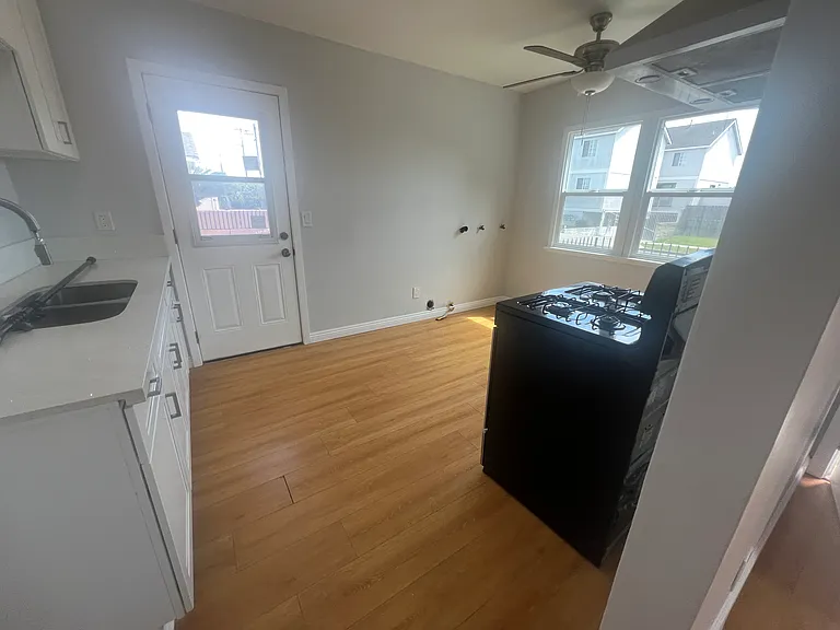 9649 Harvard St — Photo 7