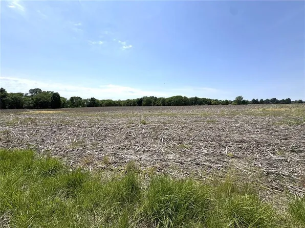 V Hwy, Gallatin, MO 64640