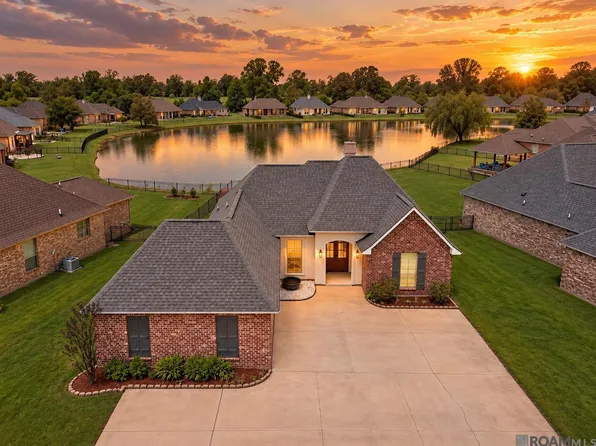 445 Lakeshore Dr, Oscar, LA 70762