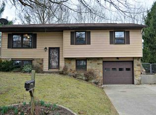 110 S Pine Cone Ct, Ellettsville, IN 47429
