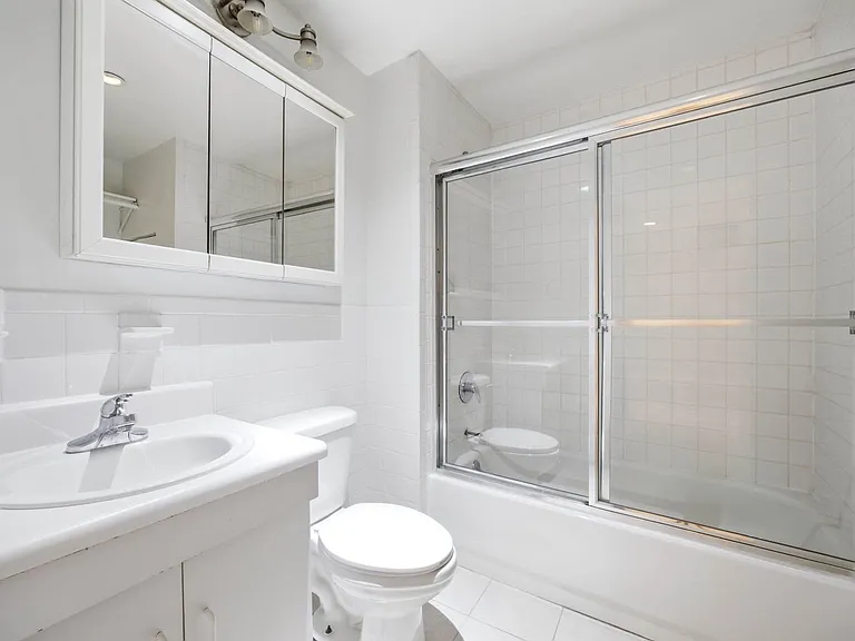 88 Fulton St #L6 — Photo 13