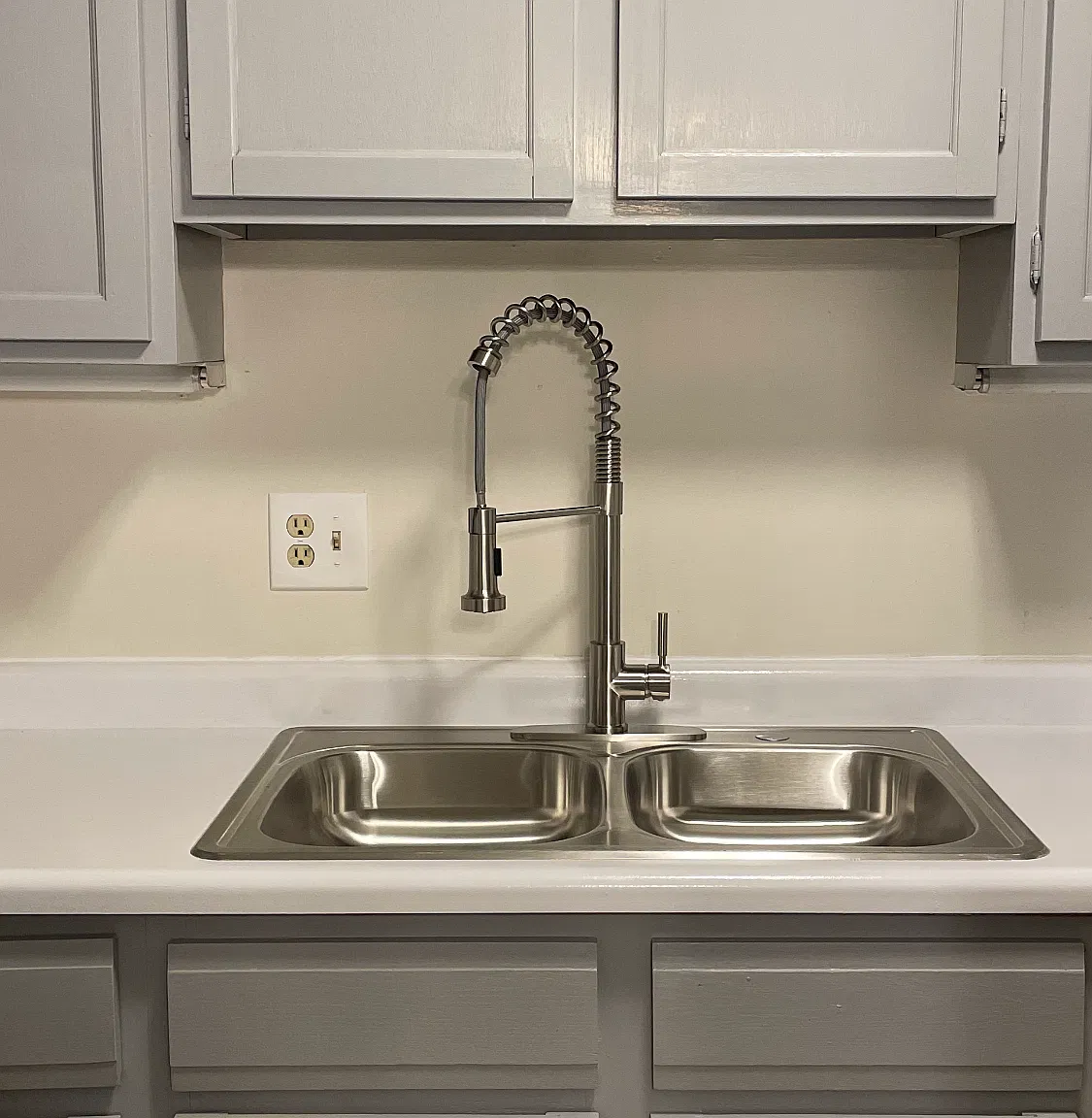 1 bed, 900 sqft, $1,680 — Photo 1