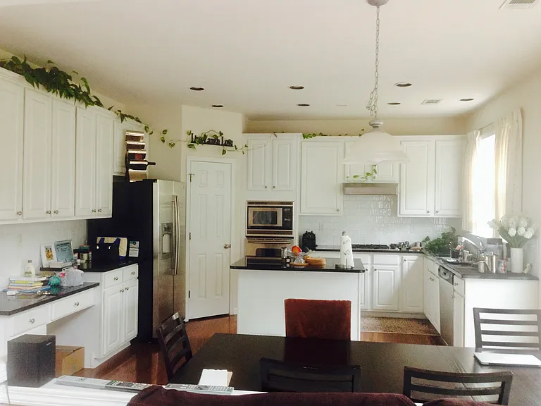 735 Mayfair Ct — Photo 8