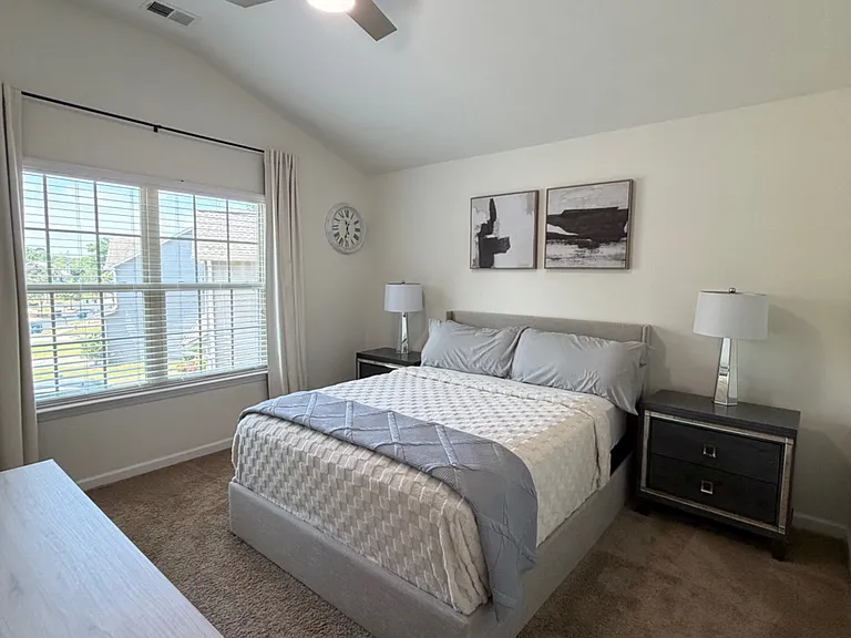 838 Pine Ln — Photo 35