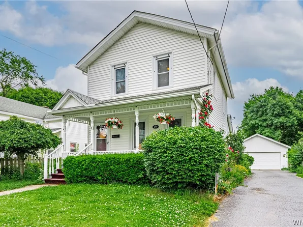 250 Church St, Lockport, NY 14094
