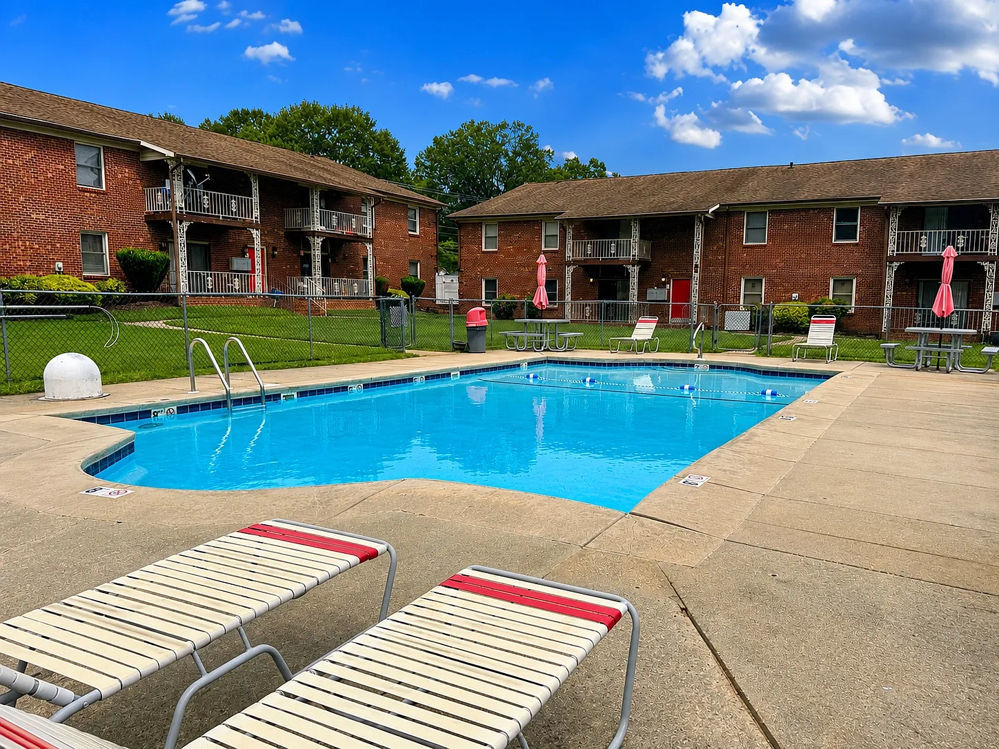 2 bed, 660 sqft, $1,400 — Photo 2
