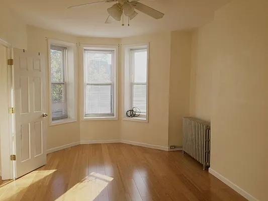 Rented by Barbara Puccia Realty LLC | media 16