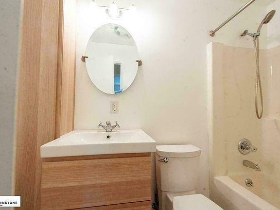 5th image of 113 Columbia St #3