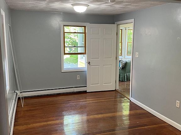 5th image of 5 Henderson Ct #1